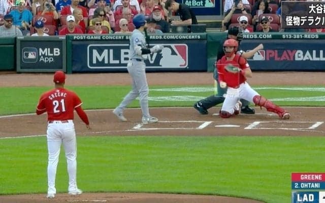 ウソだろ…！？ 大谷翔平に一体、何が起きたのか…！？ 不可解判定で起きた“異変”　まさかの三振で見せた“動き”にファン騒然「キレるだろ」「大谷さん選球眼エグいからな」