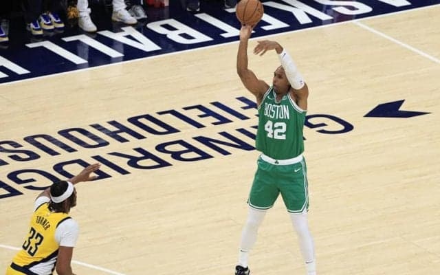 セルティックスのホーフォードがイースト決勝第3戦で自己最多7本の3ポイントを成功