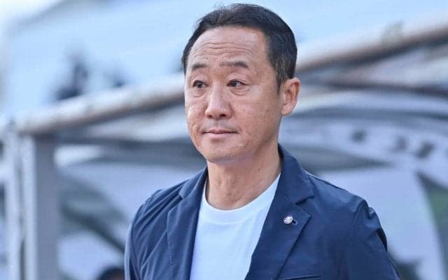 「じわる」「煽られてるw」J公式英語版の“黒田ジャンプ”背景の順位表にファン騒然！「写真のチョイスよ」「一周回って黒田さんが可愛く見えてきたよw」などの声