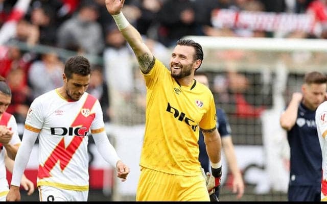 ラージョ守護神ディミトリエフスキが退団、バレンシア加入へ