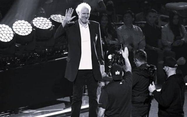 NBAとUCLAで2度優勝した殿堂入りビッグマン、ビル・ウォルトンが他界