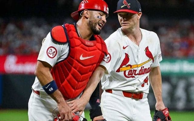 場内響く音…捕手を襲った悲劇「初めて見た」　痛すぎる珍事に米同情