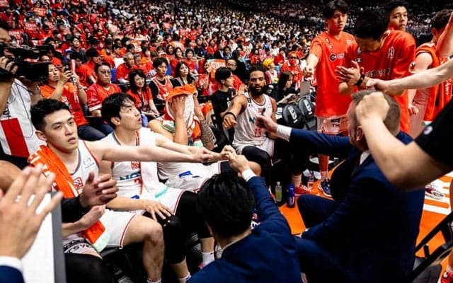 Bリーグ初優勝の広島を支えた“信じる力”「琉球のリズムを崩すしか…」史上最少失点の堅守で下克上