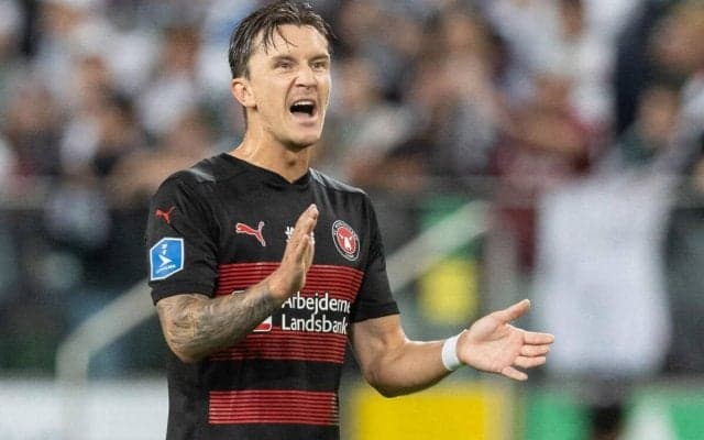 「僕は死にかけていた」脳血栓で倒れたスウェーデン代表MFが優勝決定でスタジアムに登場する感動演出！  復帰に意欲「またサッカーをする」