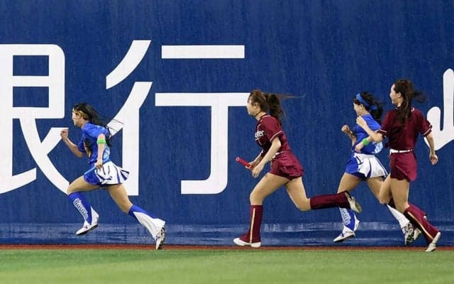 1人だけ異次元のミニスカチア「かわいくて足も速い」　“ガチ勝負”で騒然「回転がエグい」