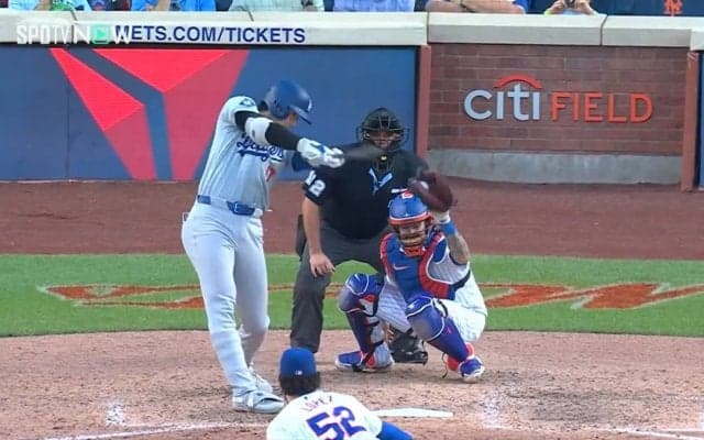 悔しさが抑えきれない！大谷翔平、痛恨の空振り三振に顔をしかめた一瞬の出来事