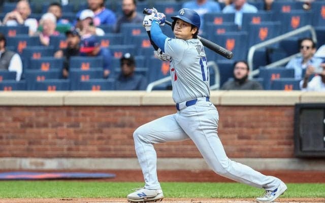 大谷翔平、10戦46打席ぶり14号でHRキングに2本差！ 足引きずる仕草もタイムリー放ち3打点　ドジャースは終盤に勝ち越し3連勝