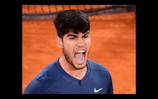 アルカラス 苦戦も全仏OP3回戦へ