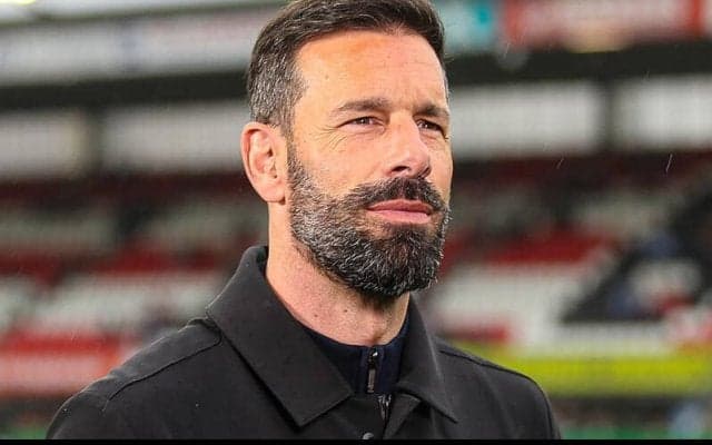 指揮官引き抜きに備える昇格組レスター、現在フリーのファン・ニステルローイ氏をリストアップか