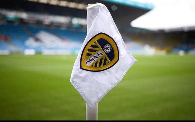 『レッドブル』が1年でのプレミア復帰逃したリーズの少数株主に…来季は胸スポンサーに