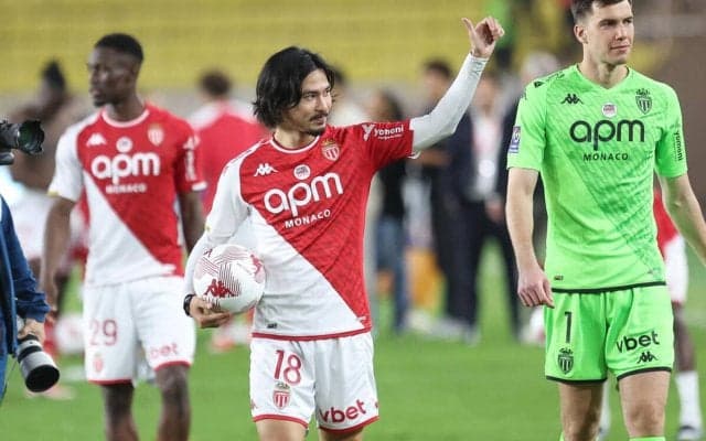 躍動した南野拓実がリーグ・アン公式のベストイレブン入り！ ムバッペ、ラカゼット、オーバメヤンが3トップも中盤で選出