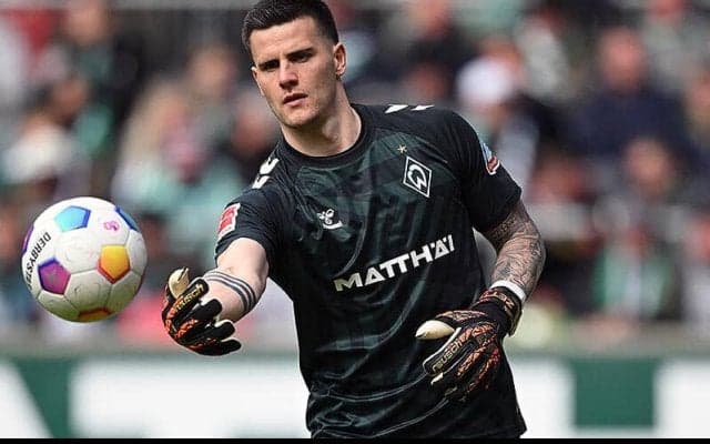 シティがブレーメンGKツェッテラーに関心？　2選手動向次第で控えGKとして獲得考慮か