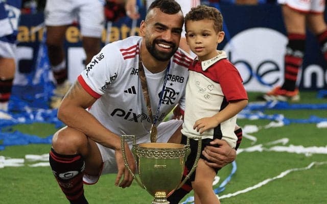 28歳ブラジル代表DFが「夢のプレミアリーグ」への移籍を躊躇…妻子ある身で憂慮することとは