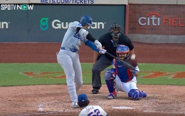 え、あれで入るの？ 大谷翔平、いつもと違う“逆方向変態アーチ”で“異変”が起きた…！？ 打った瞬間の観客のリアクションがヤバすぎる「マジかｗ」「怪物かよ」