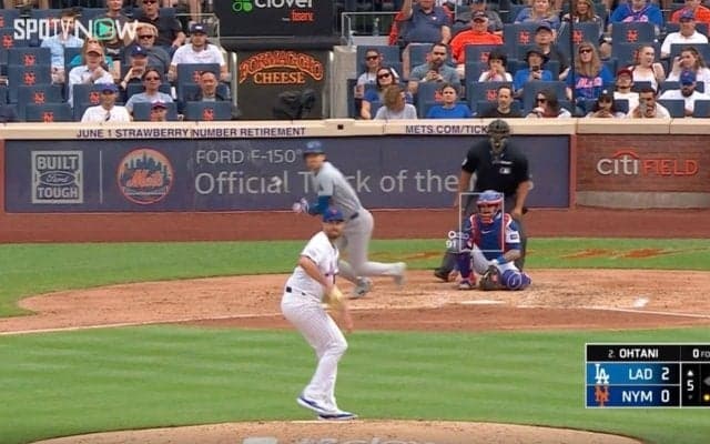 怖っ…！ 大谷翔平、爆速スピードの“弾丸ゴロ”がエグすぎる　相手ピッチャーのリアクションが話題に「打球速すぎw」「ホームランの予兆だったな」