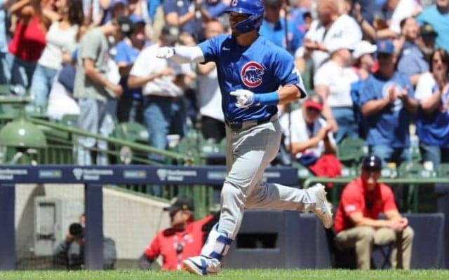 メジャー3年目で初！ 鈴木誠也が“代打での一発”に雄たけび上げる！ 12試合ぶり同点2ラン「素晴らしいこと」指揮官も賛辞