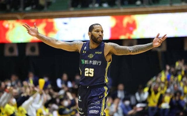 宇都宮のD.J・ニュービルがMVPを初受賞…今季ベストDFも称賛「彼だけ『止められない』と思う瞬間あった」