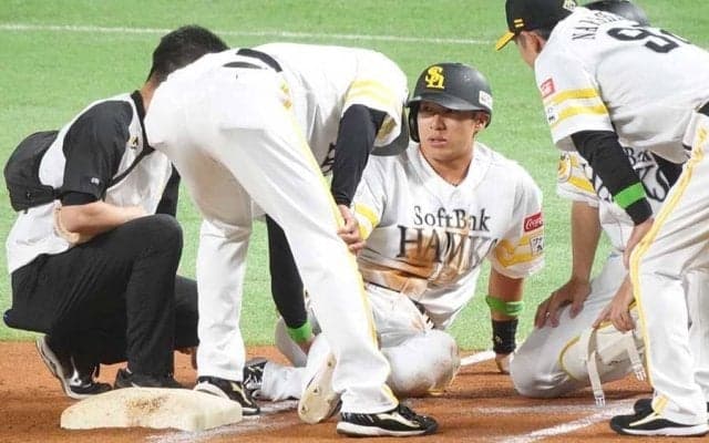 負傷交代の柳田悠岐「もう走れなかった」　取材で自ら説明…ヘッスラ前から「痛かった」