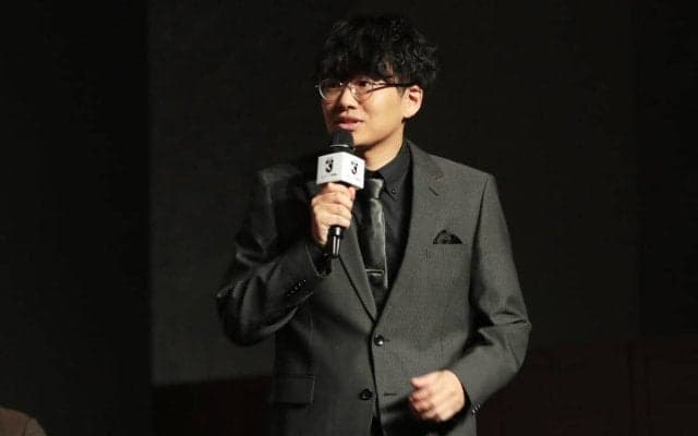 「エグすぎます！！」「これはヤバい」ミキの亜生さんのインスタ投稿が話題！ 芸人たちの中心にまさかの日本代表選手で騒然「吉本所属でしたっけ？」