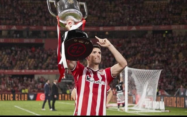 アスレティックがスペイン代表CBビビアンと新契約！　2032年夏までの超長期に