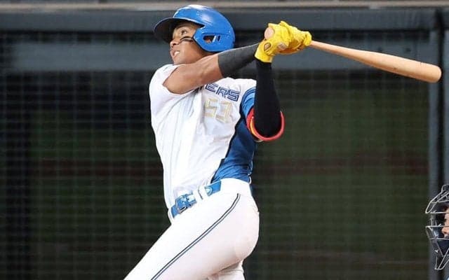 日本ハム水谷がプロ6年目初HR　新庄監督も大喜び…前打席で“幻1号”→正真正銘弾に騒然