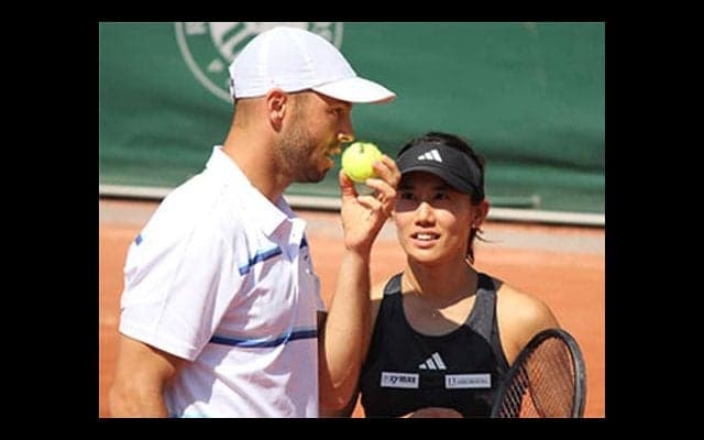  加藤未唯 全仏OP混合連覇へ 初戦突破 