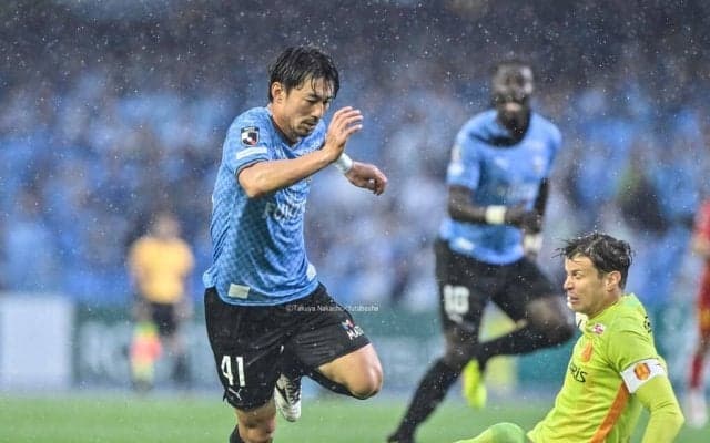 「キーパーまでかわす辺りが天才」川崎・家長昭博の「相手DFからボール奪取→GKかわしゴール」がうますぎて衝撃！ 川崎の連動したプレスが生んだ豪雨の圧巻ゴール
