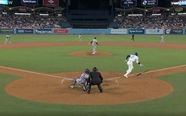 怖っ…！ 大谷翔平、中継カメラが追いつかない“弾丸ゴロ”がエグすぎる　審判のリアクションが話題に「打球速すぎw」「音もスゴいな」