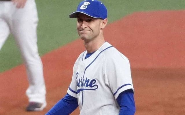 元オリ右腕が描く未来「日本に戻りたい」　ヨーロッパで投手コーチに…39歳助っ人の今