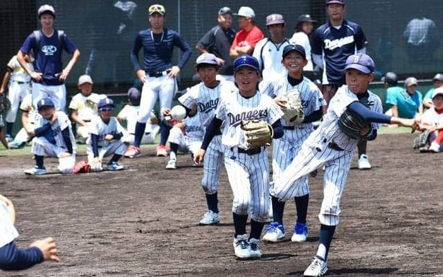 「ダメな選手は目に残らない」　プロ登竜門も重視…口酸っぱく教えたい“体の寄せ”