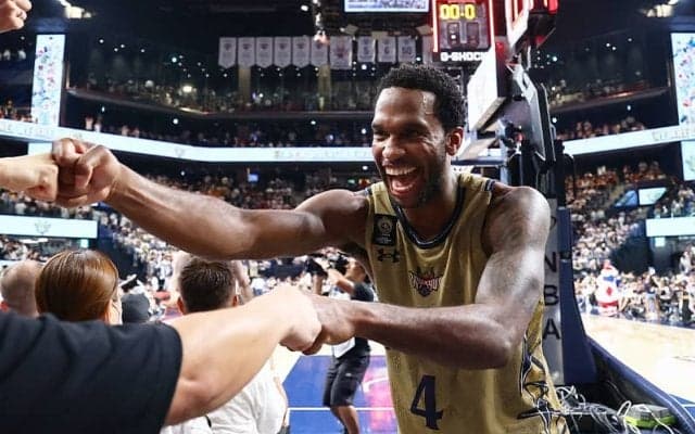 琉球がヴィック・ローとの契約継続を発表「沖縄は私にとって第二の故郷になりました」