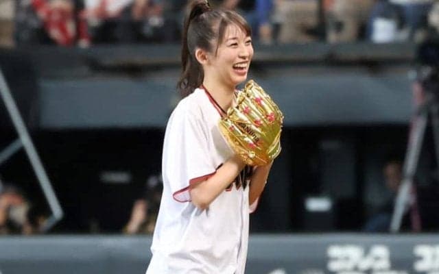 エスコンに降臨した「勝利の女神」に止まぬ反響　超絶ポニーテール姿に「めちゃくちゃ可愛い」「ガチファンだから推せる」
