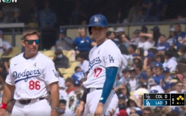 衝撃の爆音！ 大ブーイングの嵐… 大谷翔平、敬遠で歩かされた直後に一瞬見せた“表情”が話題に 「めっちゃ打ちたそうw」「ノーヒットでもお散歩谷さん」