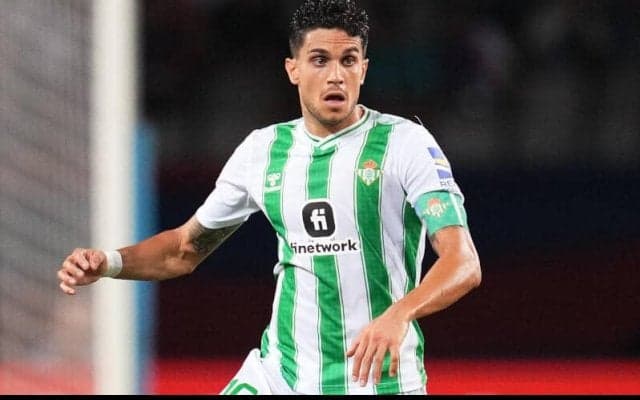 ベティス、右アキレス腱のケガでシーズンを棒に振ったバルトラとの契約延長を発表