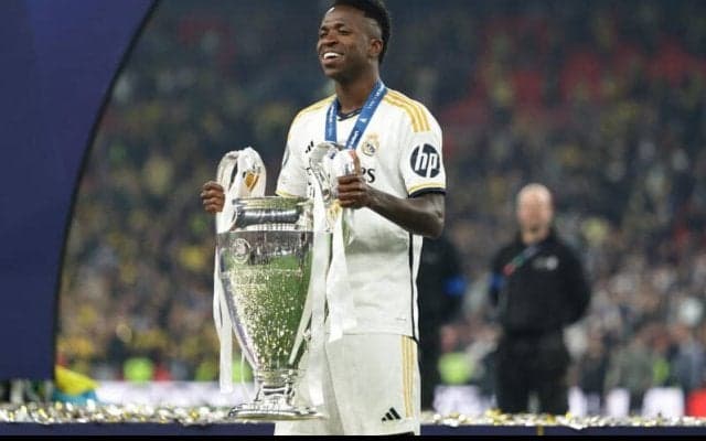 ヴィニシウスがCL最優秀選手に輝く！ 最優秀若手選手はベリンガムに