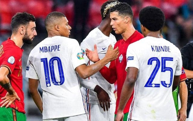 「今度は僕のターンだ」C・ロナウドが少年時代の2ショットでレアル入り報告のムバッペ投稿に反応