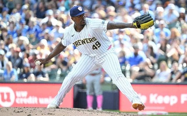 NPB最速166キロ右腕、2週間で2度目の“戦力外”　4四球で1死も奪えず…防御率∞の悲劇