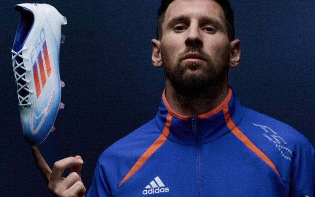 メッシや久保建英が着用！ アディダスがスピードプレーヤーのためのスパイク「F50」の復活を発表！ 