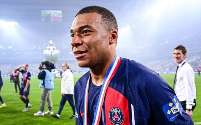 「今季はプレーしないと思っていた」レアル移籍のムバッペ、PSGでのラストシーズンを語る「彼らは暴力的に話してきた」