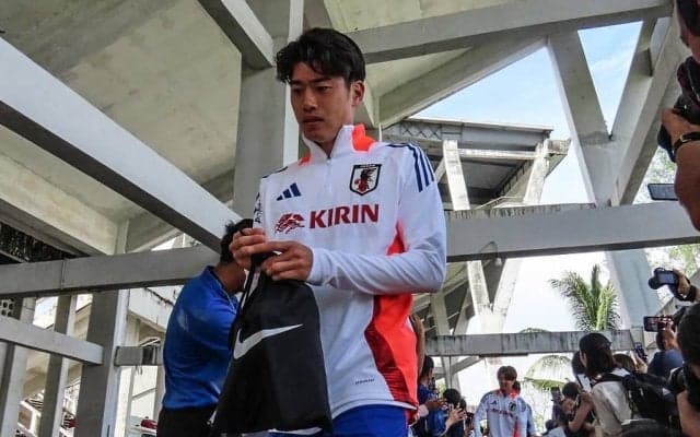 【久保建英＆鈴木唯人のパリ世代がミャンマー戦で見せるべきもの(2)】香川真司と重なる成長株・鈴木唯人の代表定着は……森保監督も久保とのコンビに「相手の圧力となる」と期待