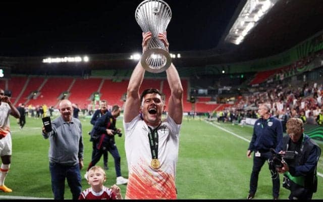 ウェストハムがベテランDFクレスウェルと2025年まで契約延長