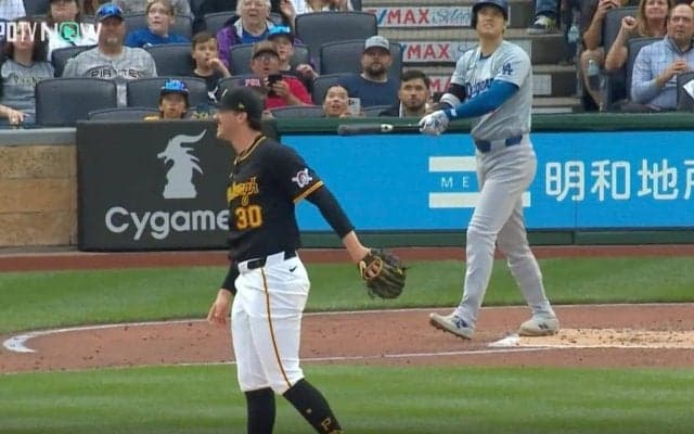 これは反則レベル！ 大谷翔平、中継カメラがとらえた衝撃の“数秒間”　特大アーチ直後に見せた一瞬の“表情”にファン騒然「秒で確信したな」「カッコ良すぎる」