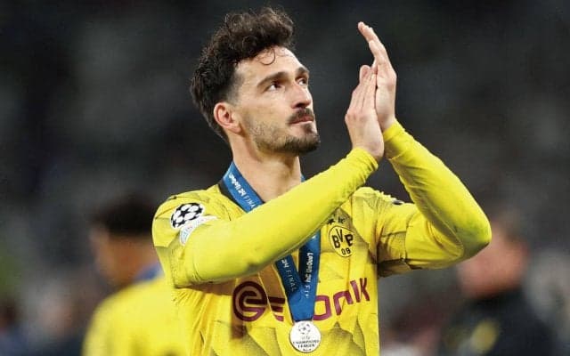 「確かなことは…へは行かない」フンメルス父が取材対応、トップレベルで現役続行か