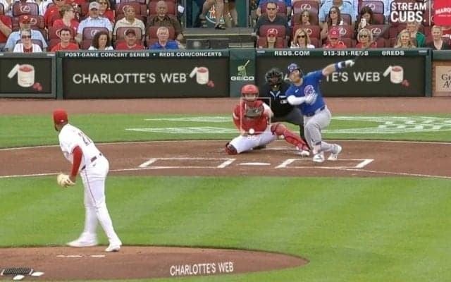 えっ？ ボールが消えた…！？ カブス・鈴木誠也、幻惑の一打で“異変”を起こした…！？ 相手外野手のリアクションが話題に「これは見えない」「大パニックw」