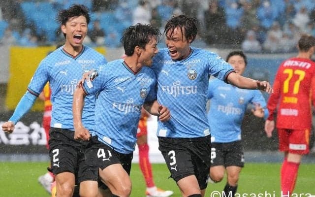 川崎F苦戦は脇坂、家長らの｢暗記プレー｣とベースの｢さび｣、風間八宏と｢クラブの決断｣さすがの鹿島戦【J1｢まさかの前半戦｣と｢マジかの後半戦｣大激論】(2)