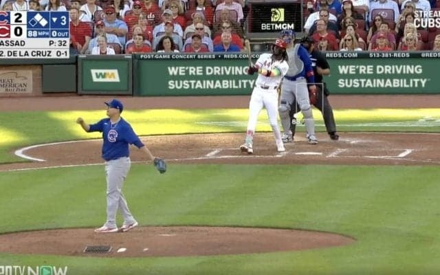 息できてるか…！？  大谷翔平の“新ライバル”、打った瞬間に着弾する高速弾丸ライナーで“異変”を起こした…！ 相手投手のリアクションがヤバすぎると話題に「ショックだろうな」「さすがに可哀想」