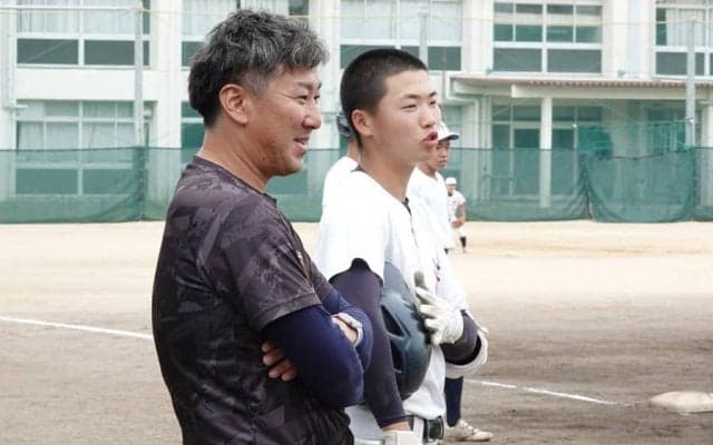 OBから批判も…名門私学が取り入れたSNS　元4番が目指す高校野球“イメチェン”
