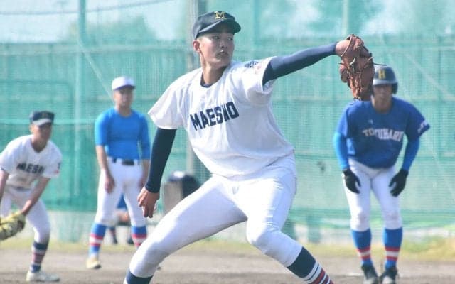 前橋商の192センチ右腕に幹部クラスのスカウトが集結 投げる姿は高校時代の佐々木朗希を彷彿