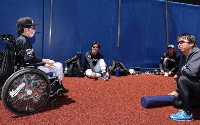 ロッテの“中1選手”が初の練習参加…黒木コーチからは先発を“打診”、守護神からも激励