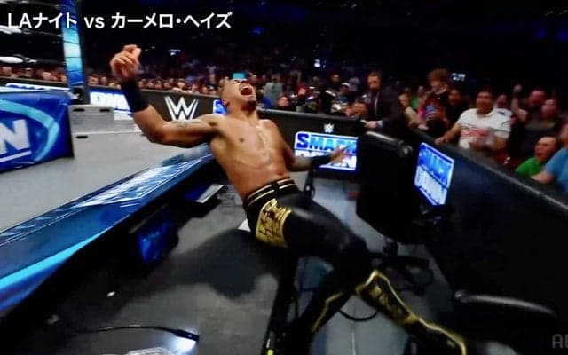 29歳イケメン悪役レスラーが衝撃リアクション　「はねたぞ」「バウンドした」異次元の悶絶KO劇が話題に